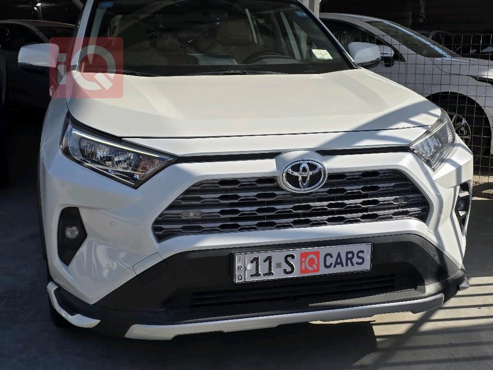 تويوتا راف 4